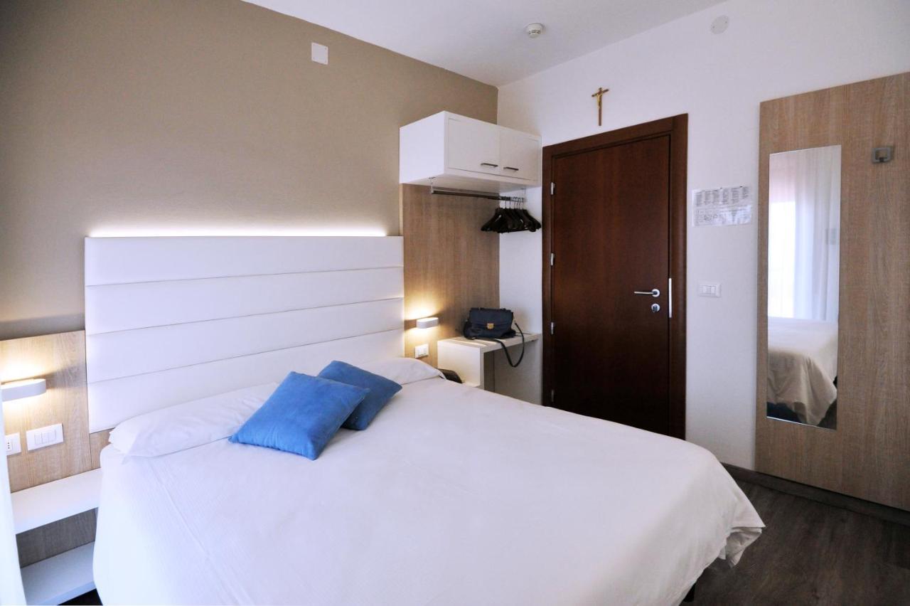 Hotel Etna Caorle Zewnętrze zdjęcie