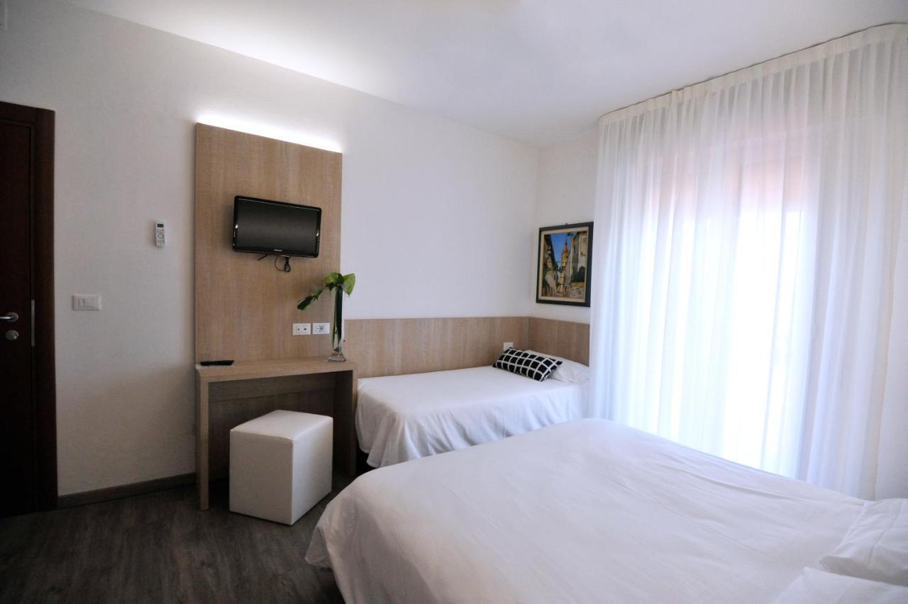 Hotel Etna Caorle Zewnętrze zdjęcie