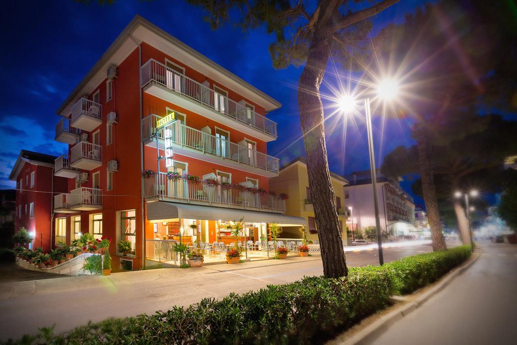 Hotel Etna Caorle Zewnętrze zdjęcie