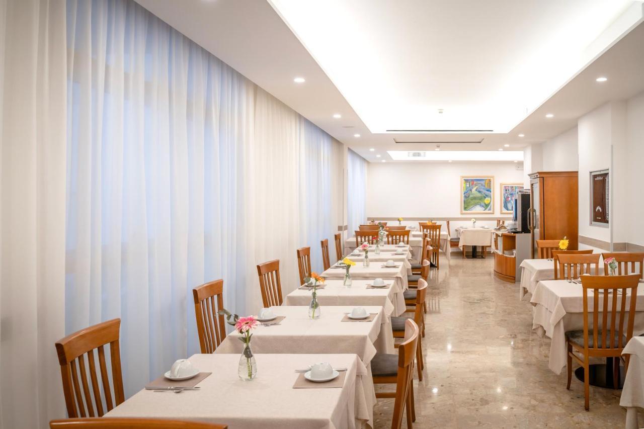 Hotel Etna Caorle Zewnętrze zdjęcie