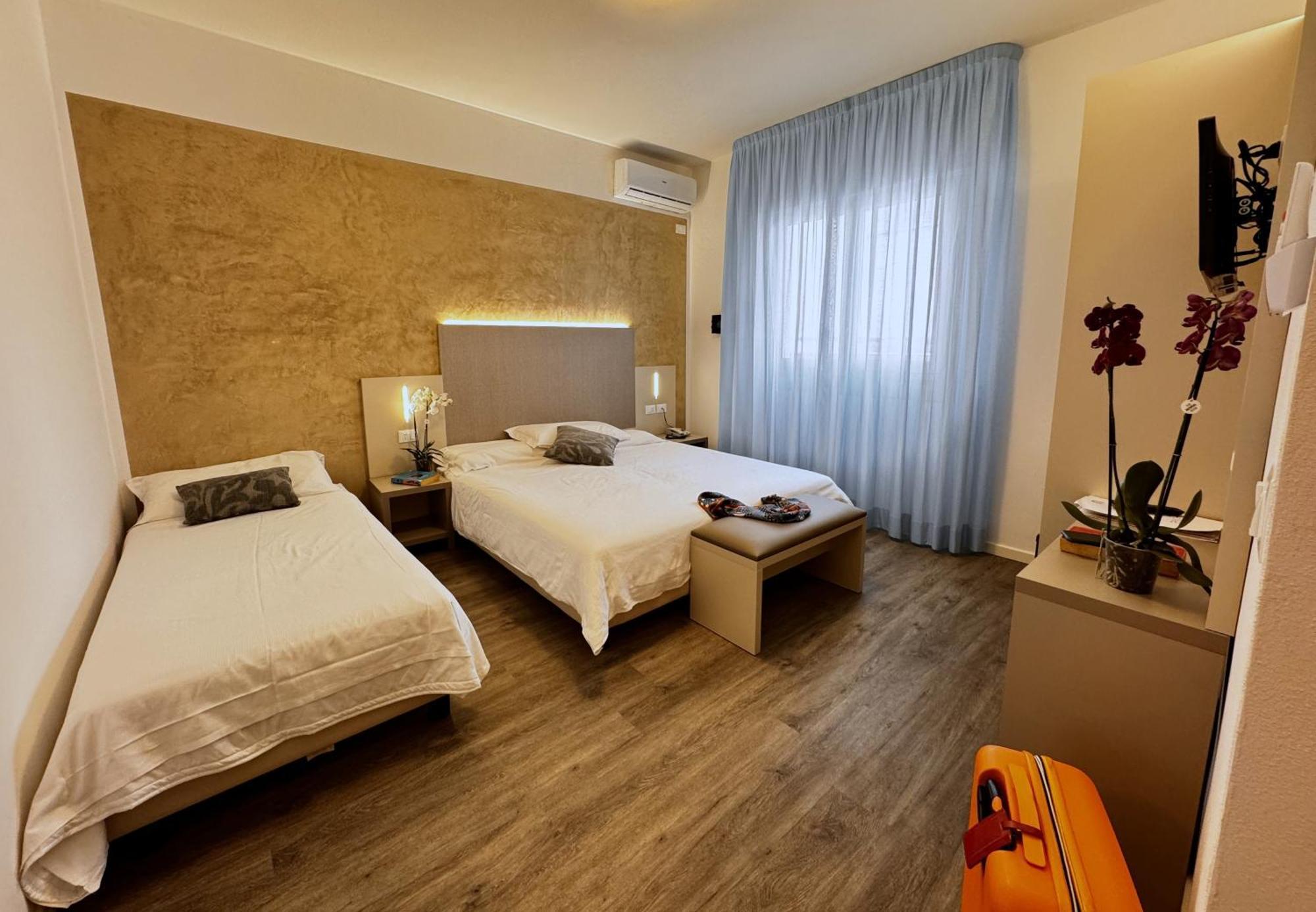 Hotel Etna Caorle Zewnętrze zdjęcie